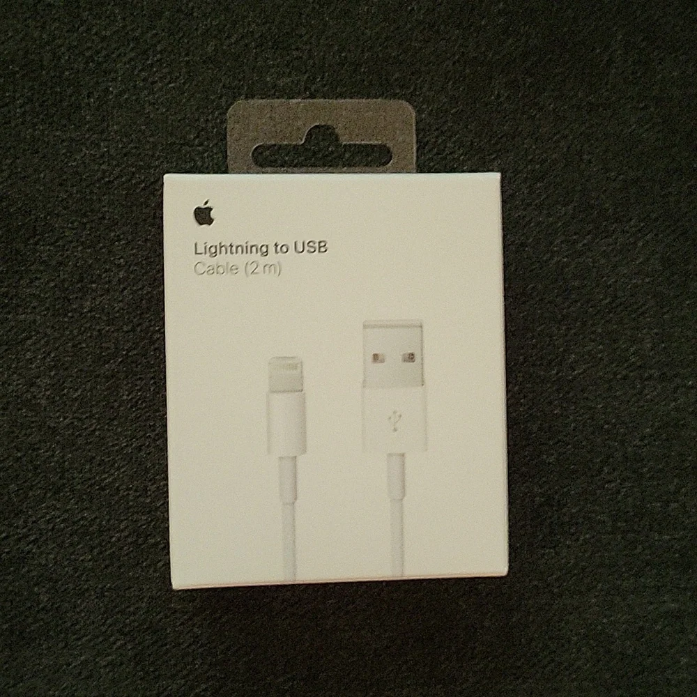 Apple lightning to USB cable NWT